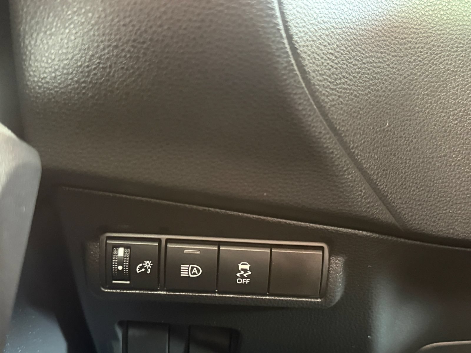 New 2026 Toyota Corolla Cross LE FWD image 21