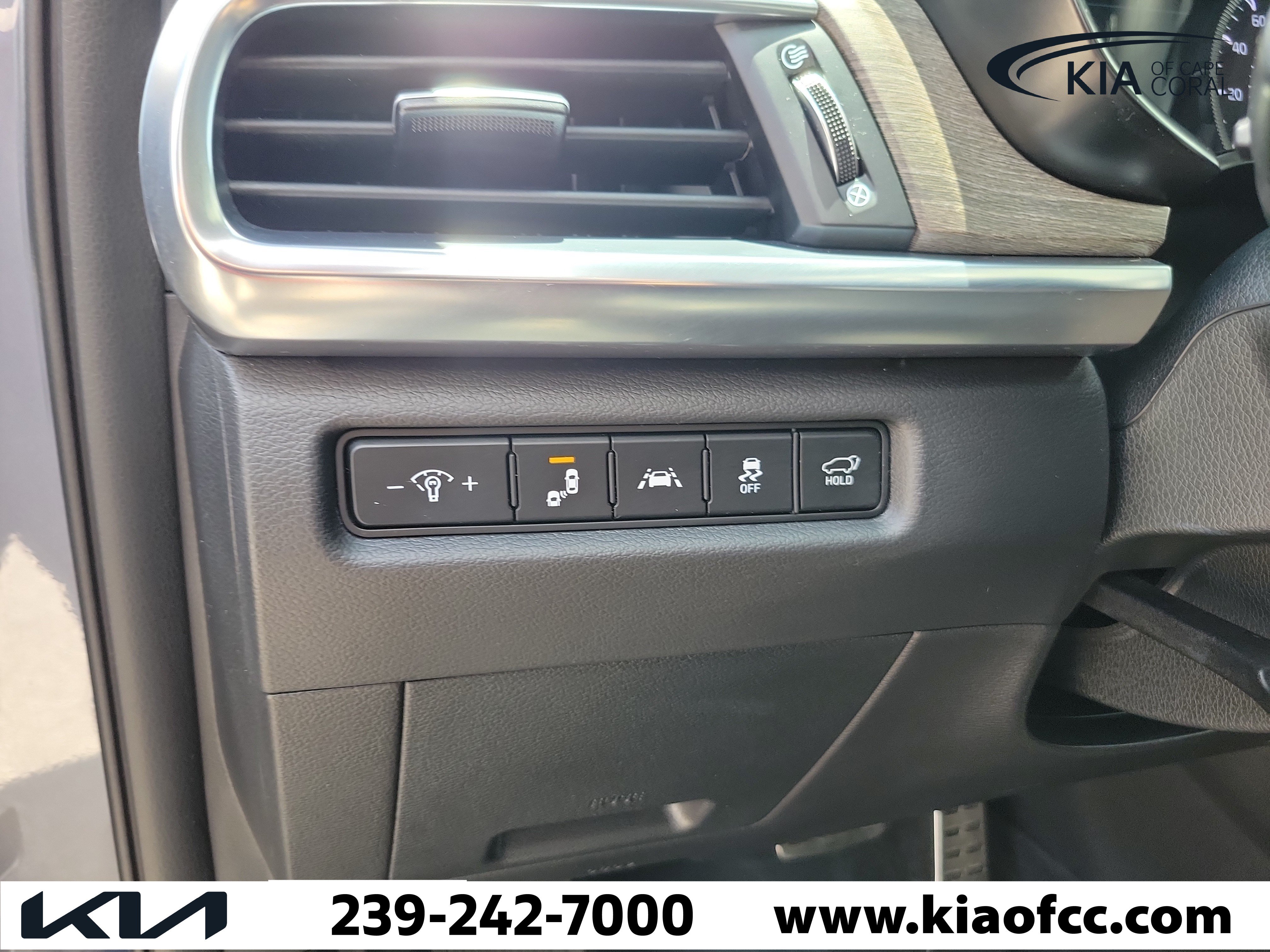 Certified 2022 Kia Telluride SX w/ SX Prestige Package AWD/4WD image 25