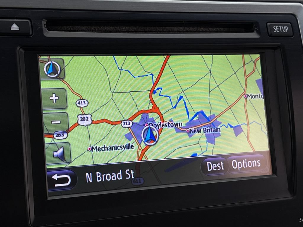 Used 2012 Toyota Camry XLE FWD image 3