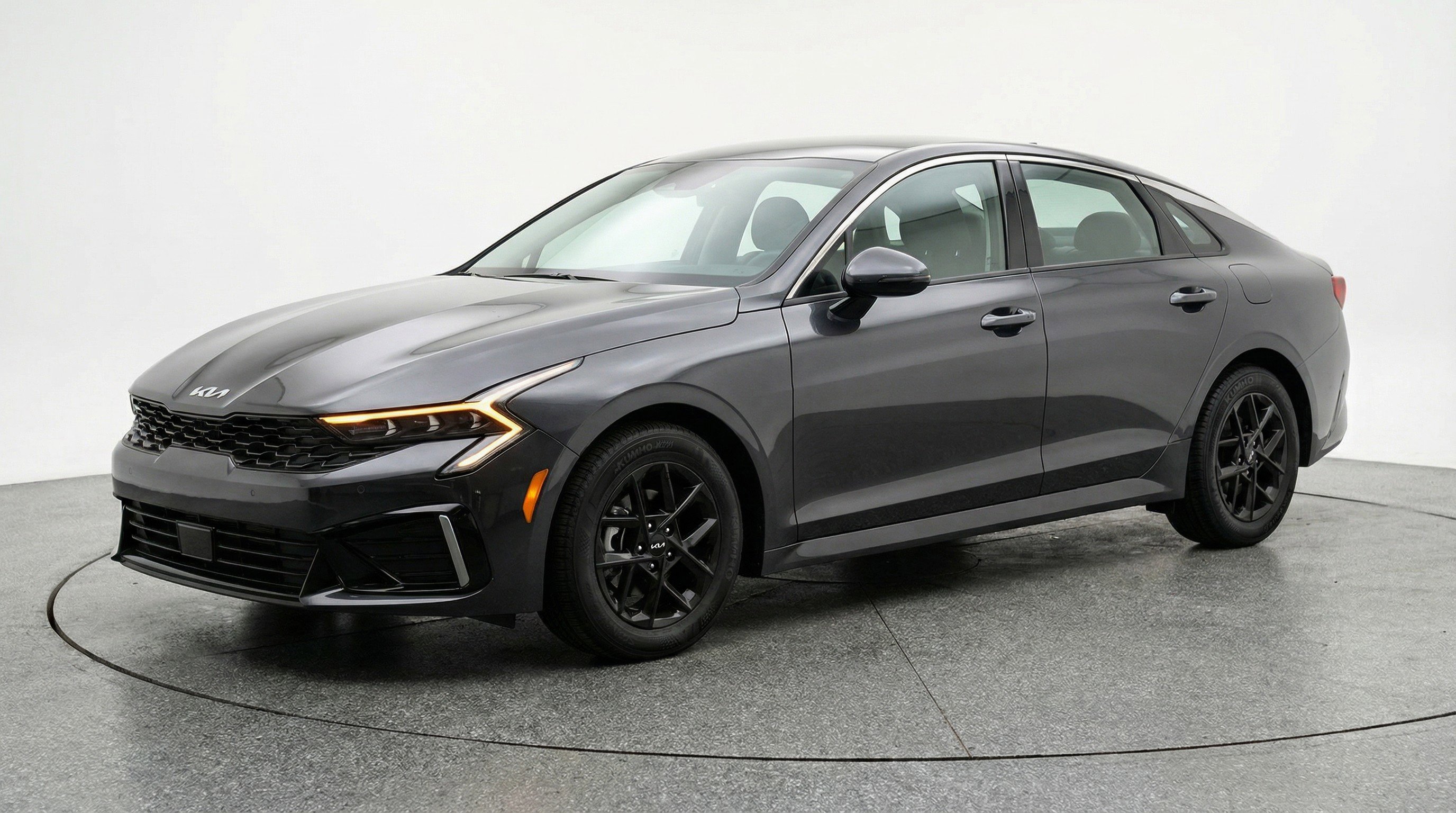 Used 2025 Kia K5 LXS image 3