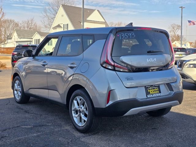 Used 2024 Kia Soul LX w/ Option Group 015 image 5