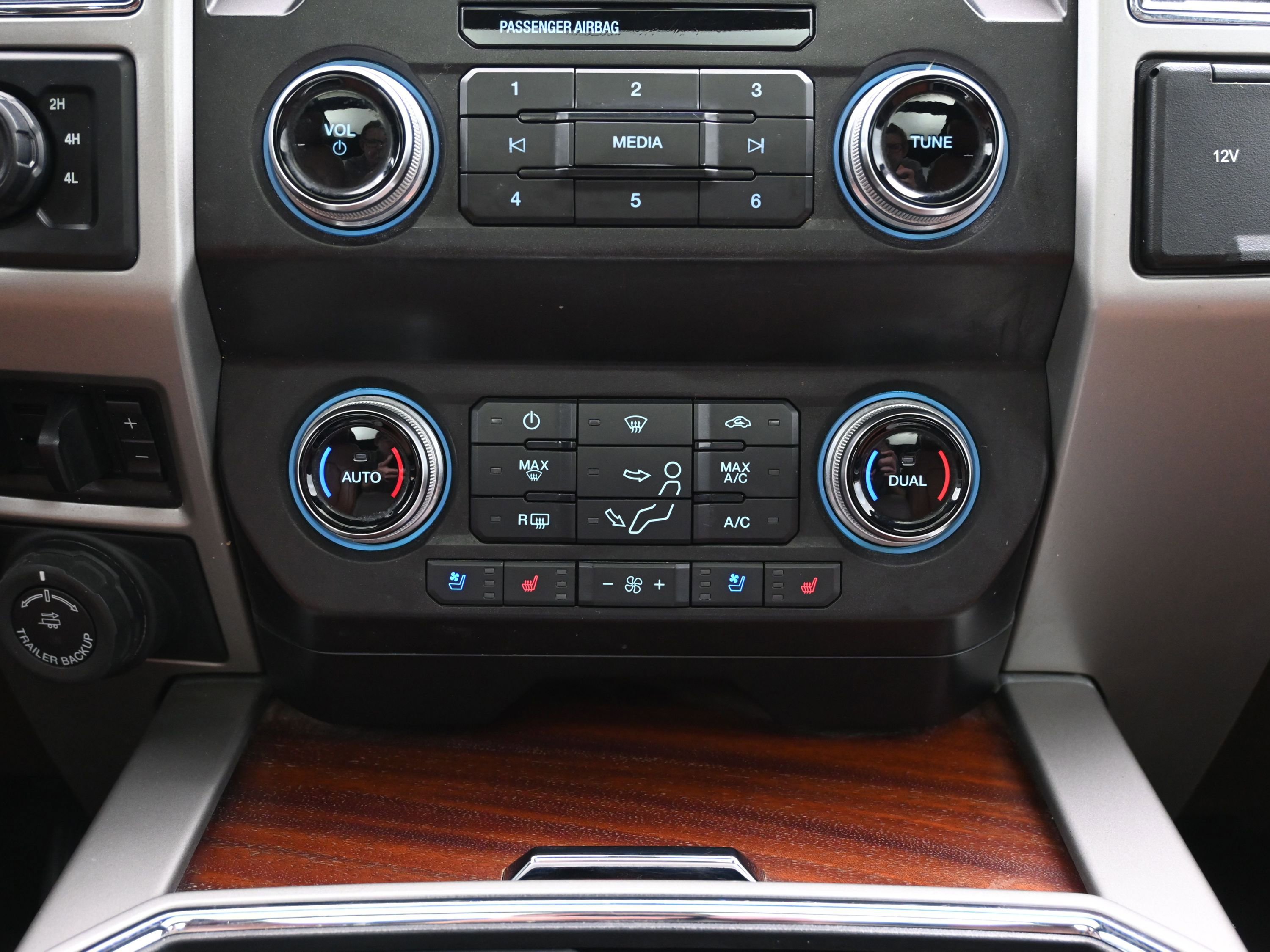 Used 2020 Ford F350 King Ranch w/ King Ranch Ultimate Package image 39