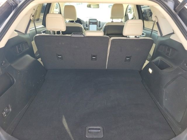Used 2022 Ford Edge Titanium image 25
