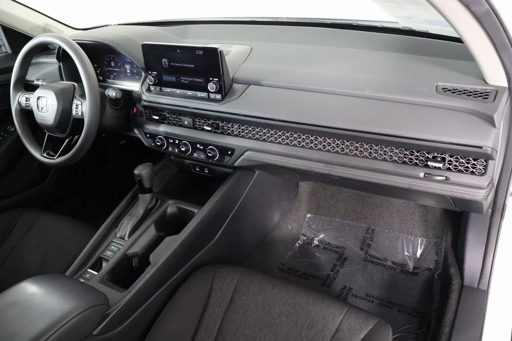 Used 2023 Honda Accord EX image 9