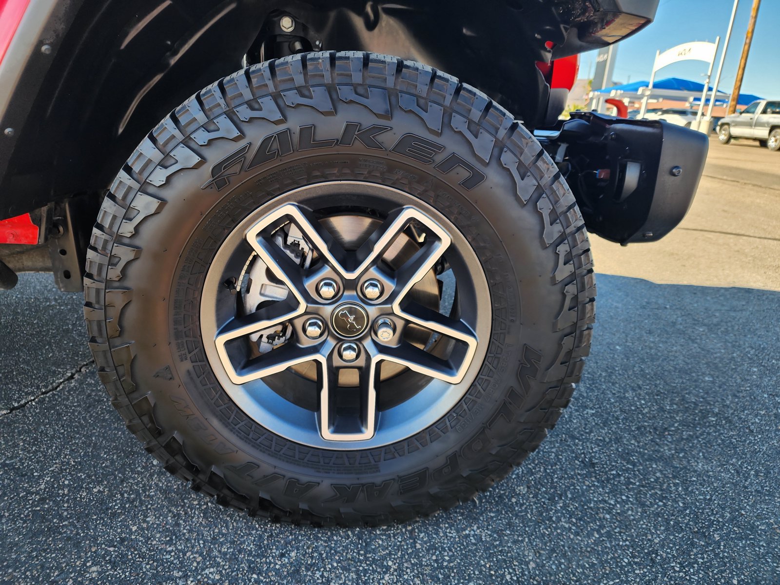 Used 2025 Jeep Gladiator Mojave AWD/4WD image 16