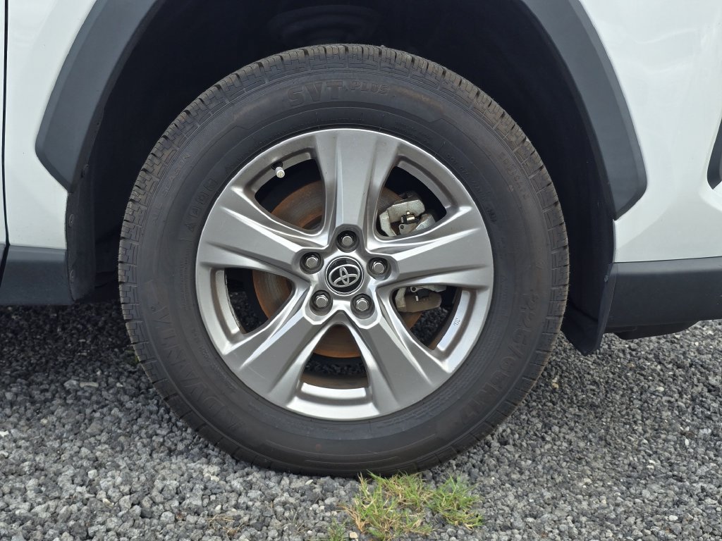 Used 2023 Toyota RAV4 XLE FWD image 11