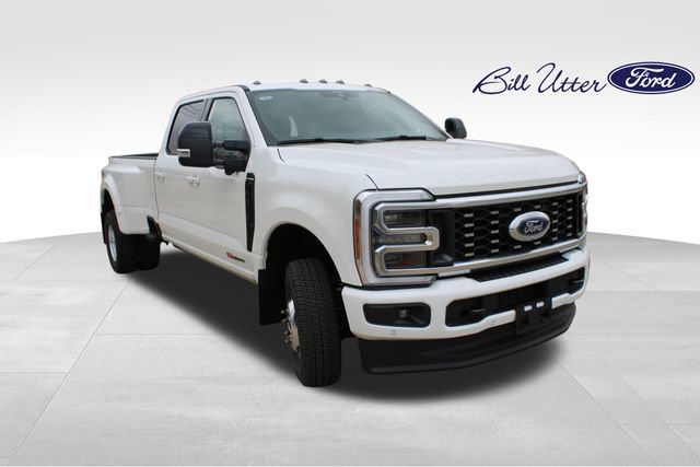 New 2026 Ford F350 Platinum image 2