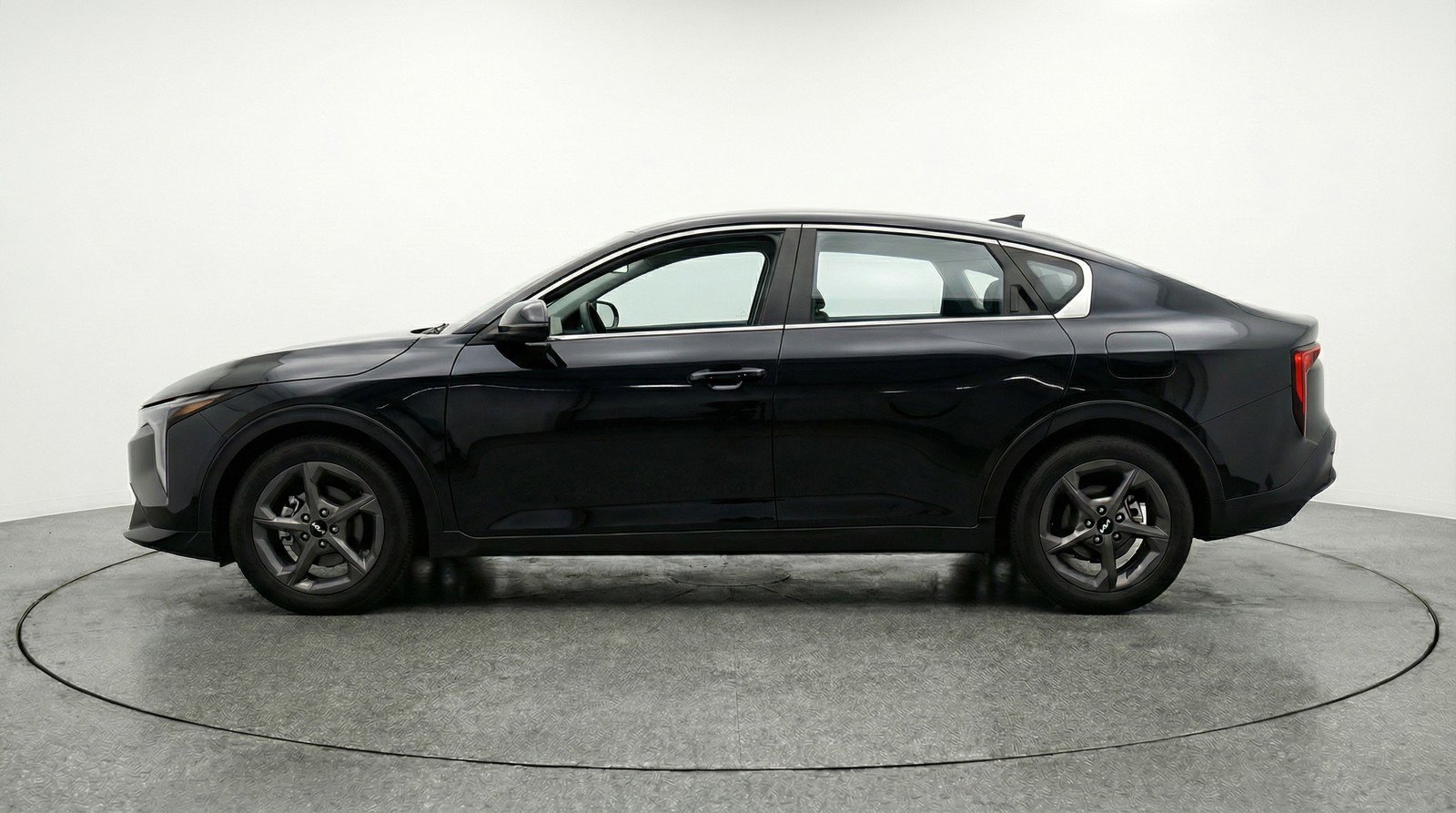 Used 2025 Kia K4 FWD image 5