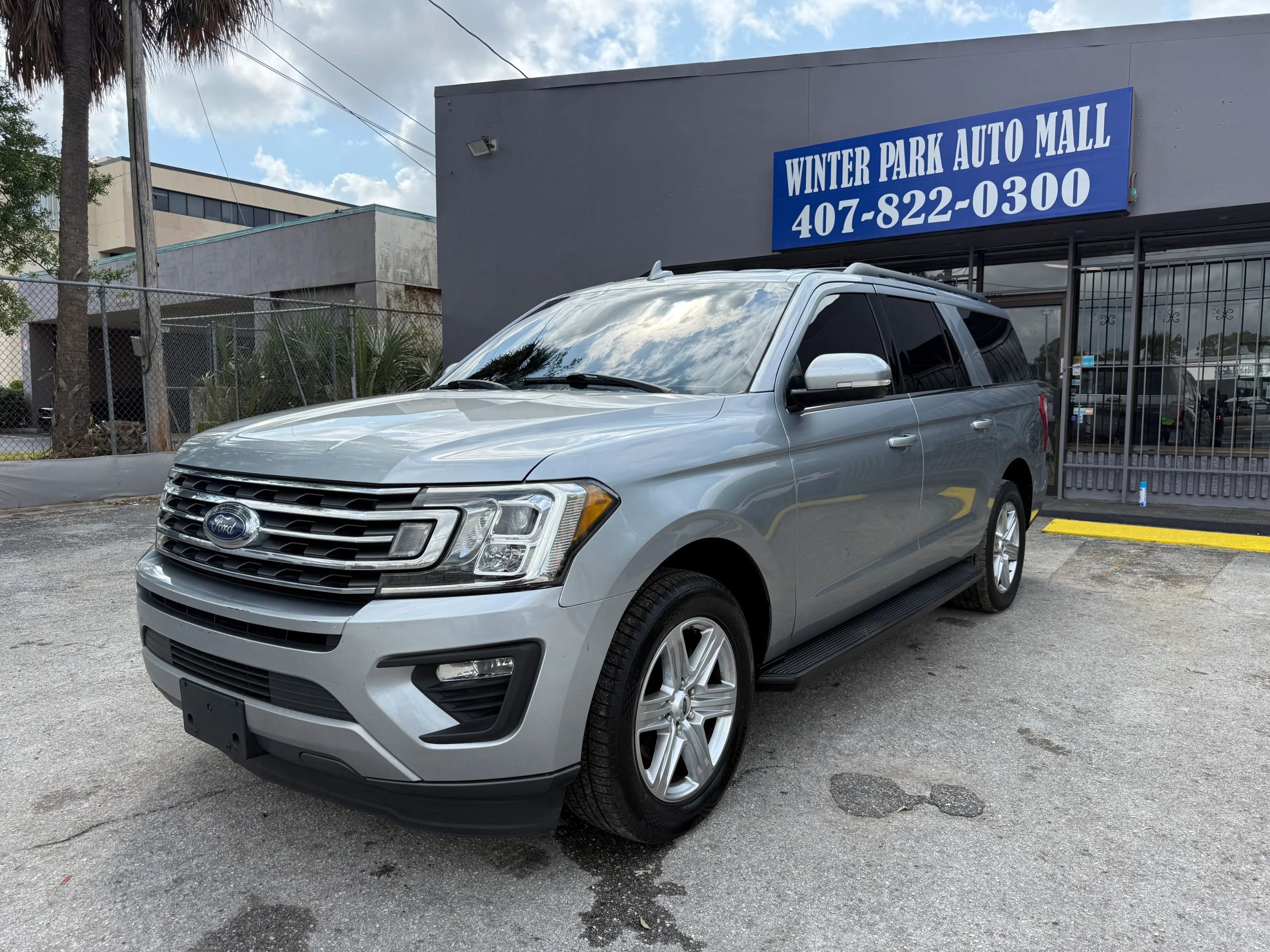 Used 2020 Ford Expedition Max XLT w/ Equipment Group 201A RWD image 1