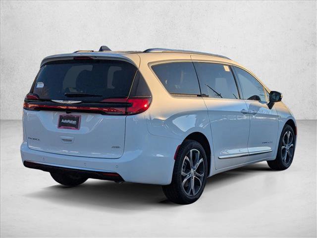 New 2026 Chrysler Pacifica Pinnacle video 2