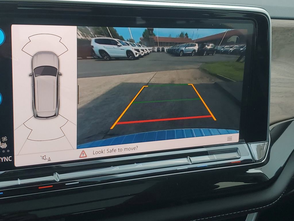 New 2026 Volkswagen Atlas SE FWD image 27