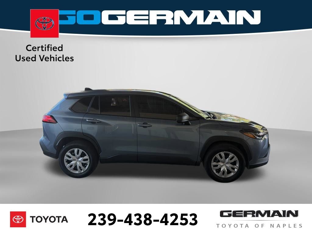 Used 2024 Toyota Corolla Cross L image 3