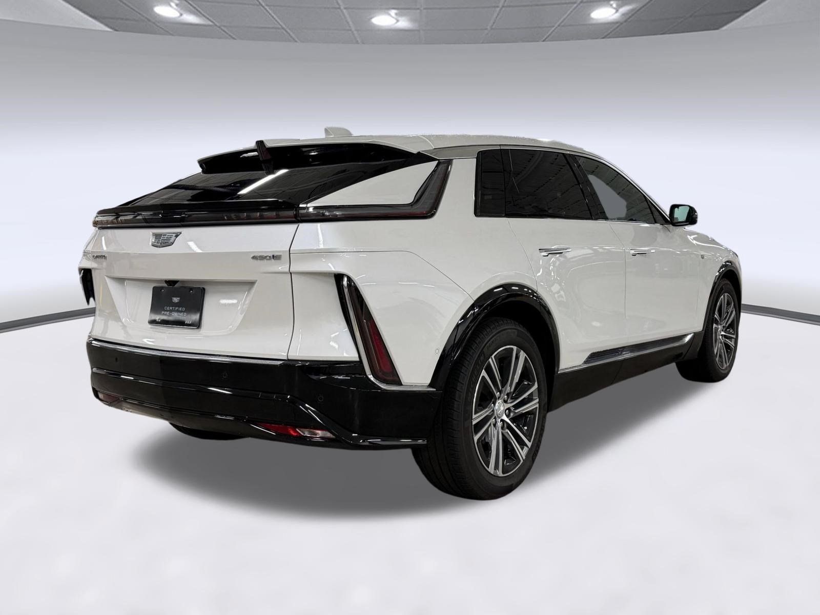 Certified 2024 Cadillac Lyriq Luxury RWD image 9