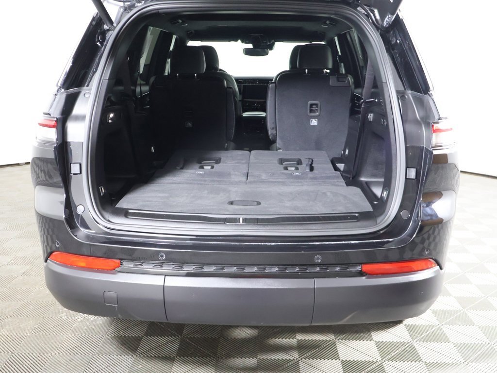 Used 2024 Jeep Grand Cherokee L Altitude image 18