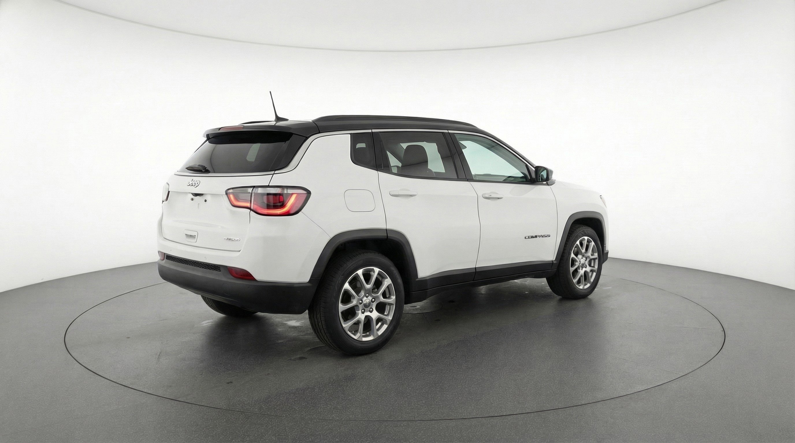 Used 2025 Jeep Compass Limited AWD/4WD image 6
