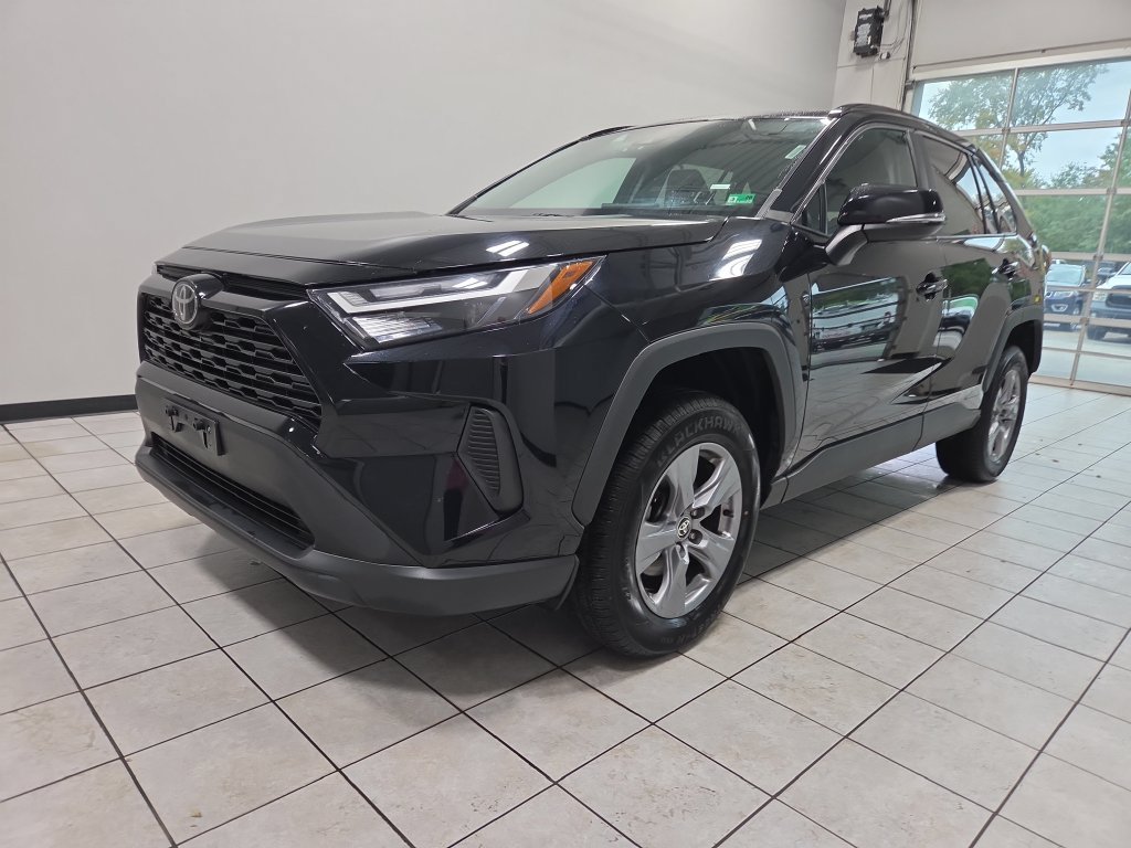 Used 2024 Toyota RAV4 XLE AWD/4WD image 7