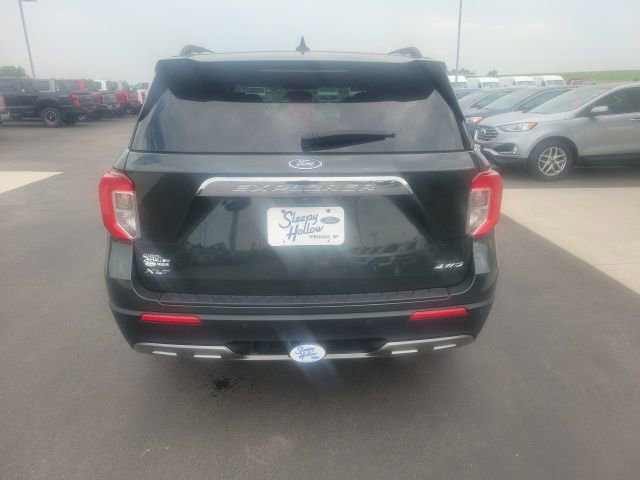 Used 2023 Ford Explorer XLT w/ Equipment Group 202A image 4