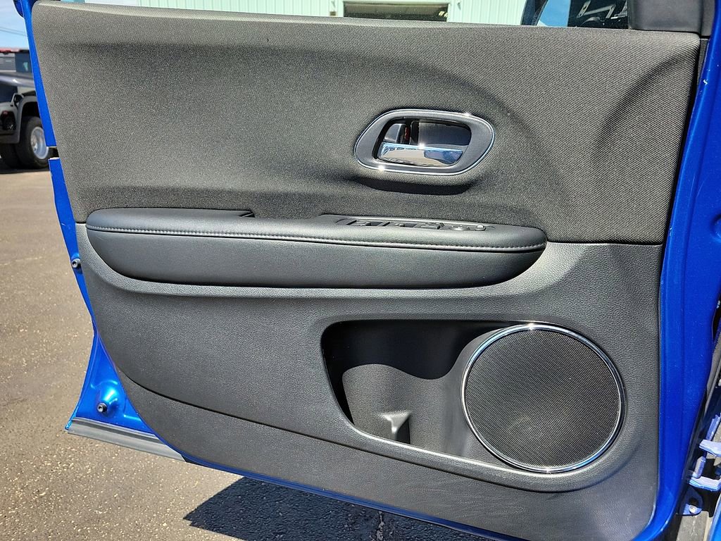 Used 2021 Honda HR-V EX image 11