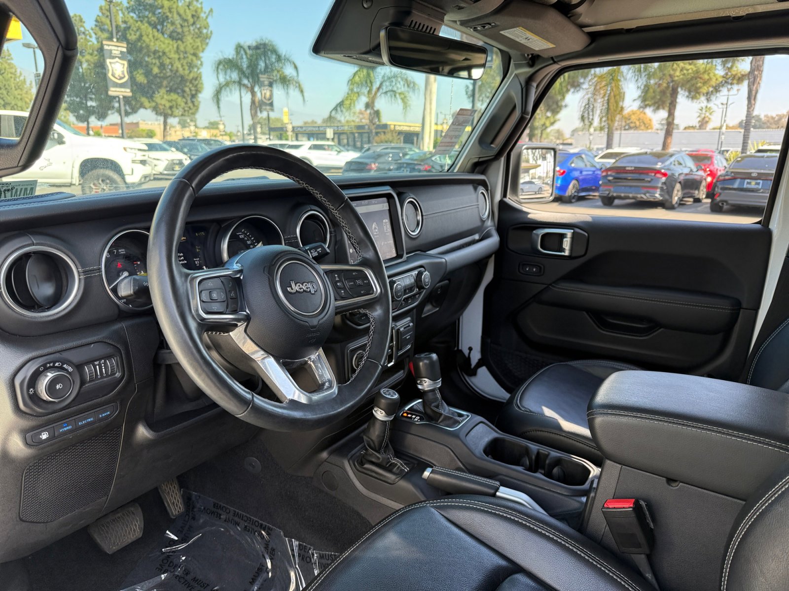 Used 2021 Jeep Wrangler Unlimited Sahara w/ Cold Weather Group image 15