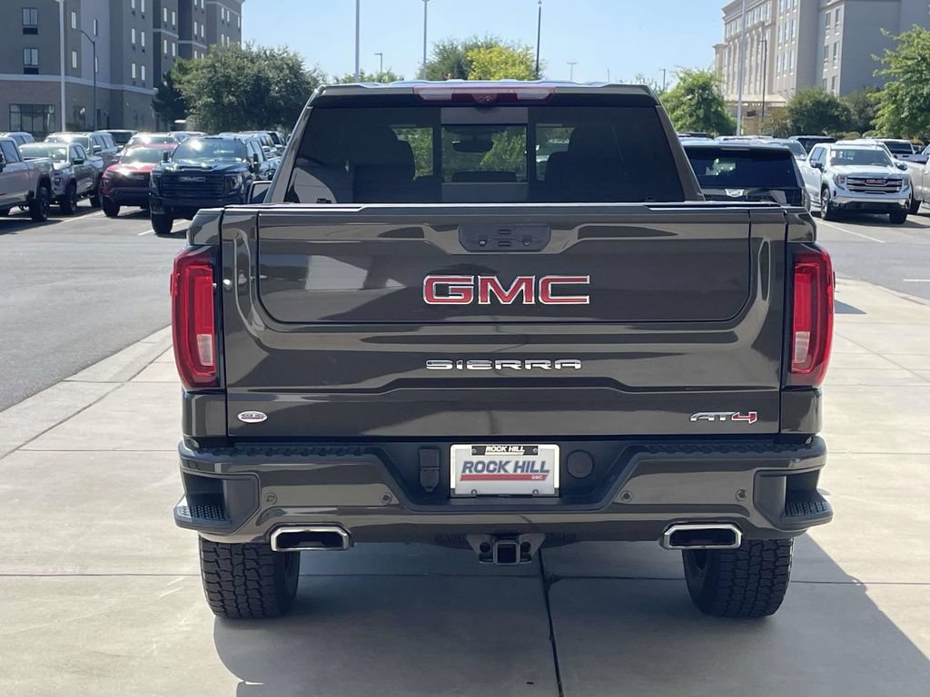 Used 2023 GMC Sierra 1500 AT4 w/ AT4 Premium Package AWD/4WD image 9