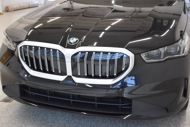 New 2027 BMW 530i xDrive w/ Premium Package AWD/4WD image 14