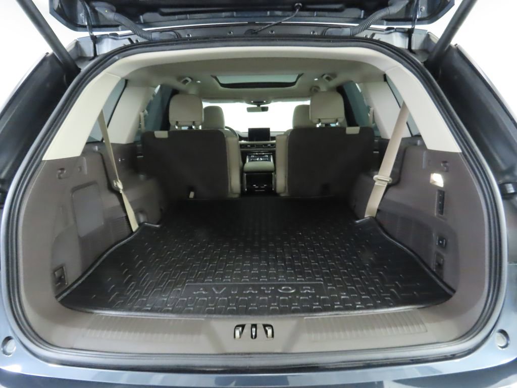 Used 2022 Lincoln Aviator Reserve w/ Equipment Group 201A image 29