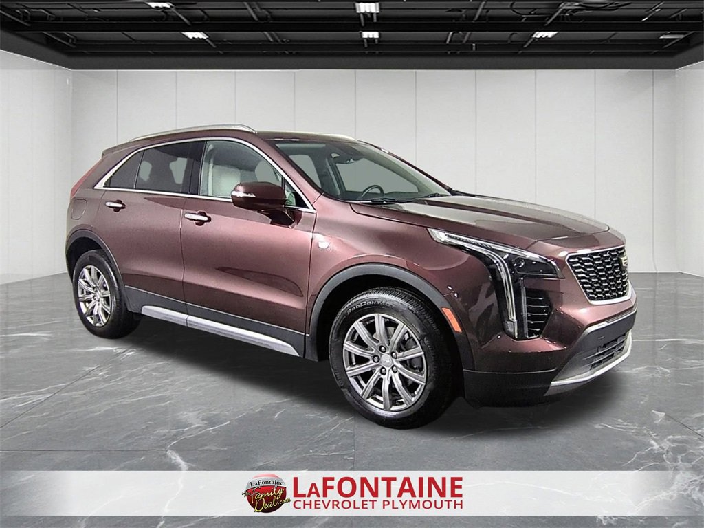 Used 2023 Cadillac XT4 Premium Luxury w/ Technology Package image 2