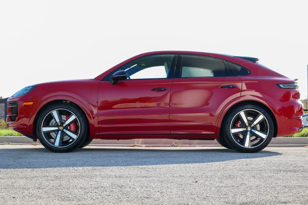 New 2026 Porsche Cayenne GTS AWD/4WD image 2