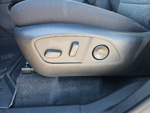 New 2026 GMC Acadia Elevation w/ LPO, Floor Liner Package AWD/4WD image 24
