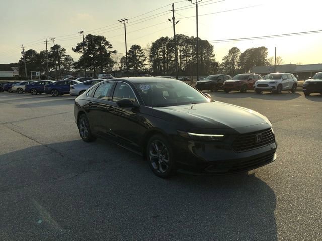 Used 2023 Honda Accord EX image 2