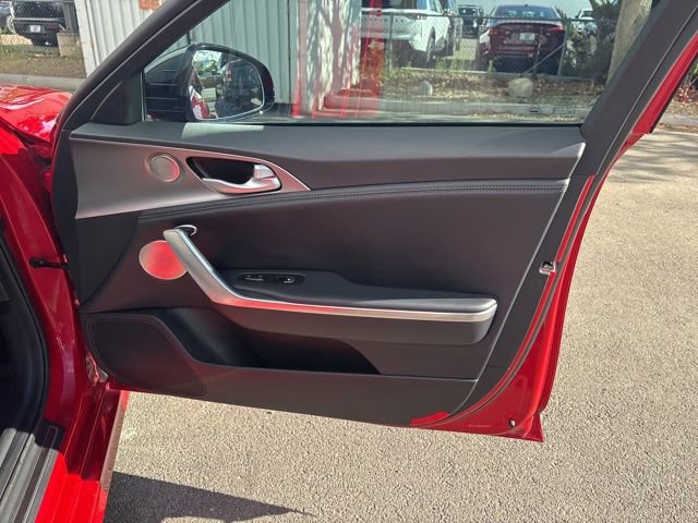 Used 2021 Kia Stinger GT2 image 35