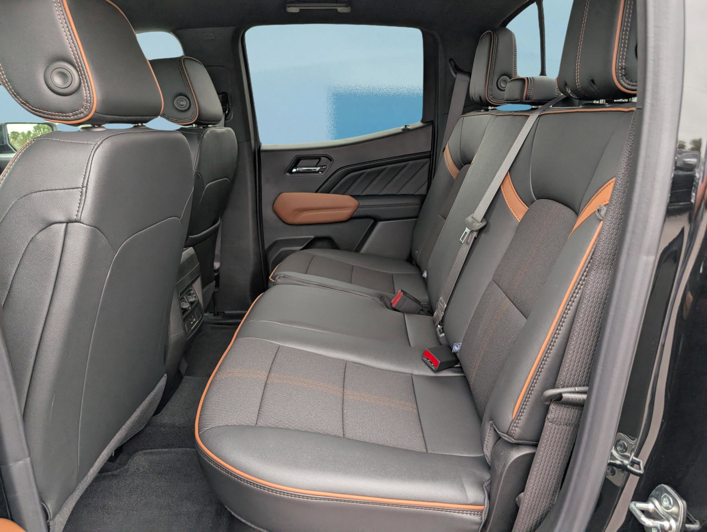 New 2026 GMC Canyon AT4 w/ Off-Road Front Bumper Package image 14