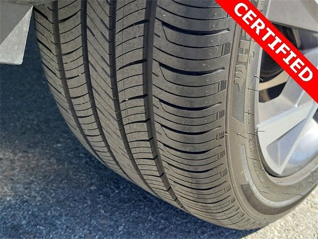 Certified 2025 Hyundai Elantra SEL image 22