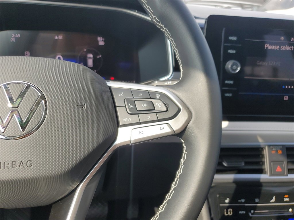 Used 2025 Volkswagen Taos SE image 20