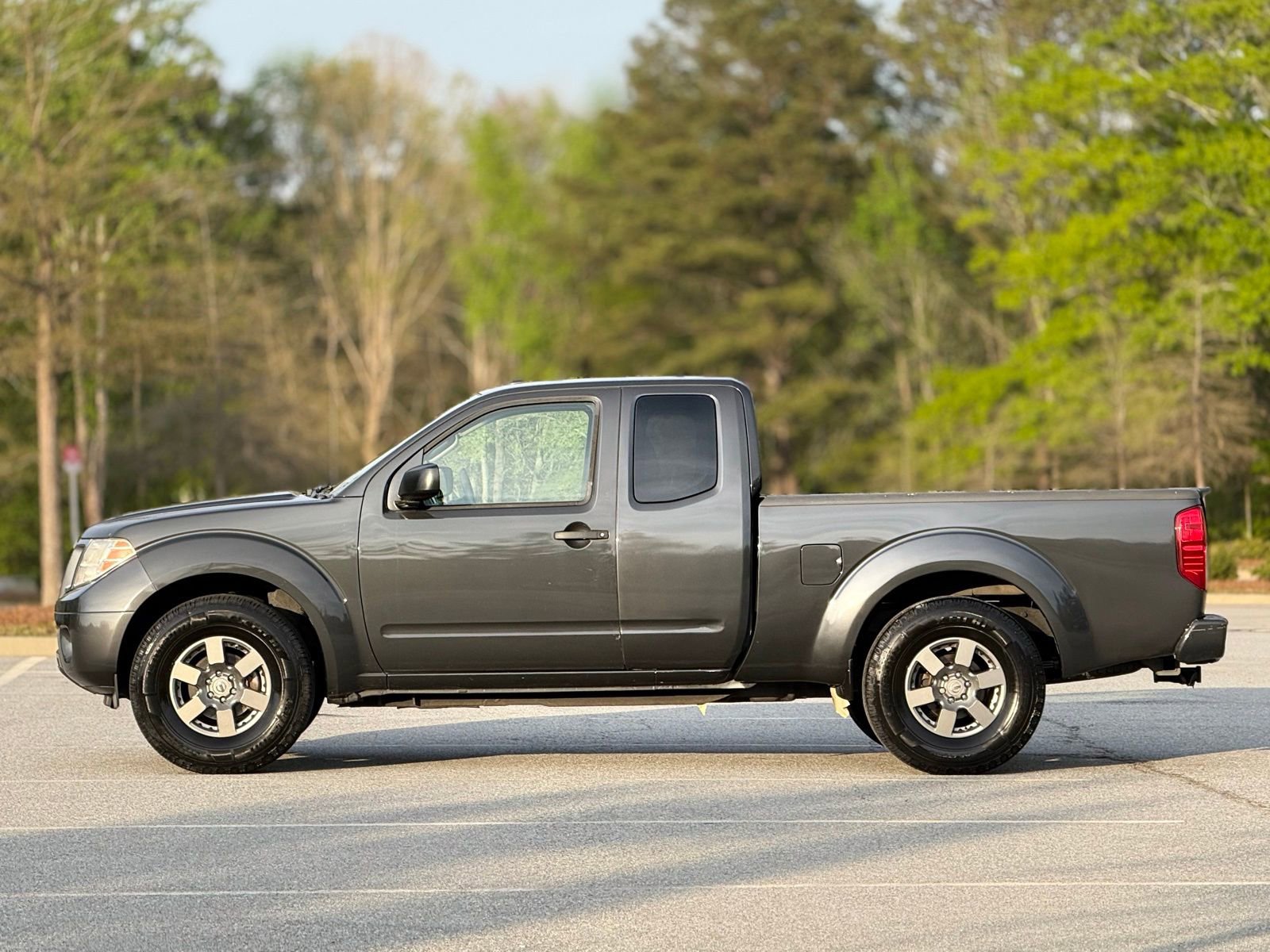 Used 2013 Nissan Frontier Desert Runner image 9