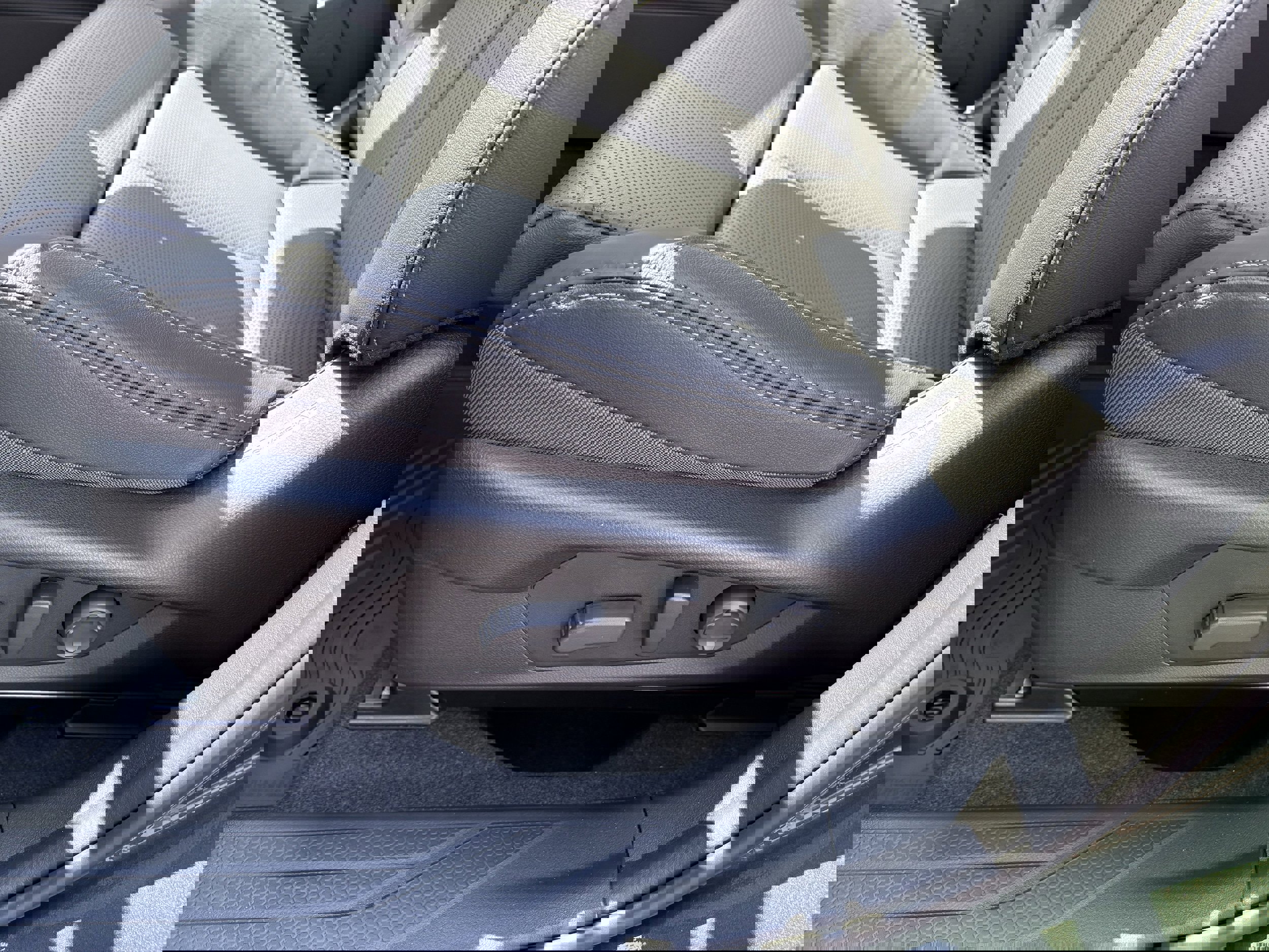 New 2026 Subaru Outback Touring XT image 28