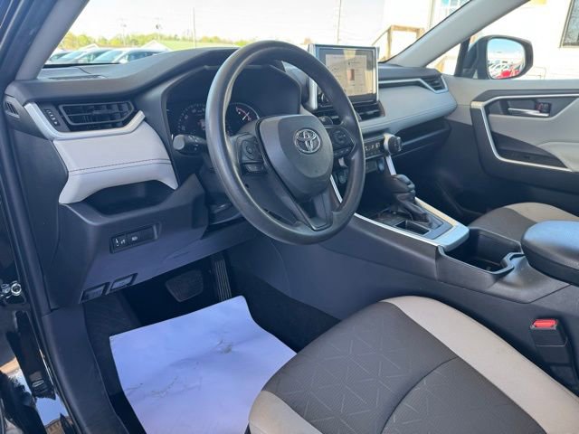 Used 2024 Toyota RAV4 XLE image 16