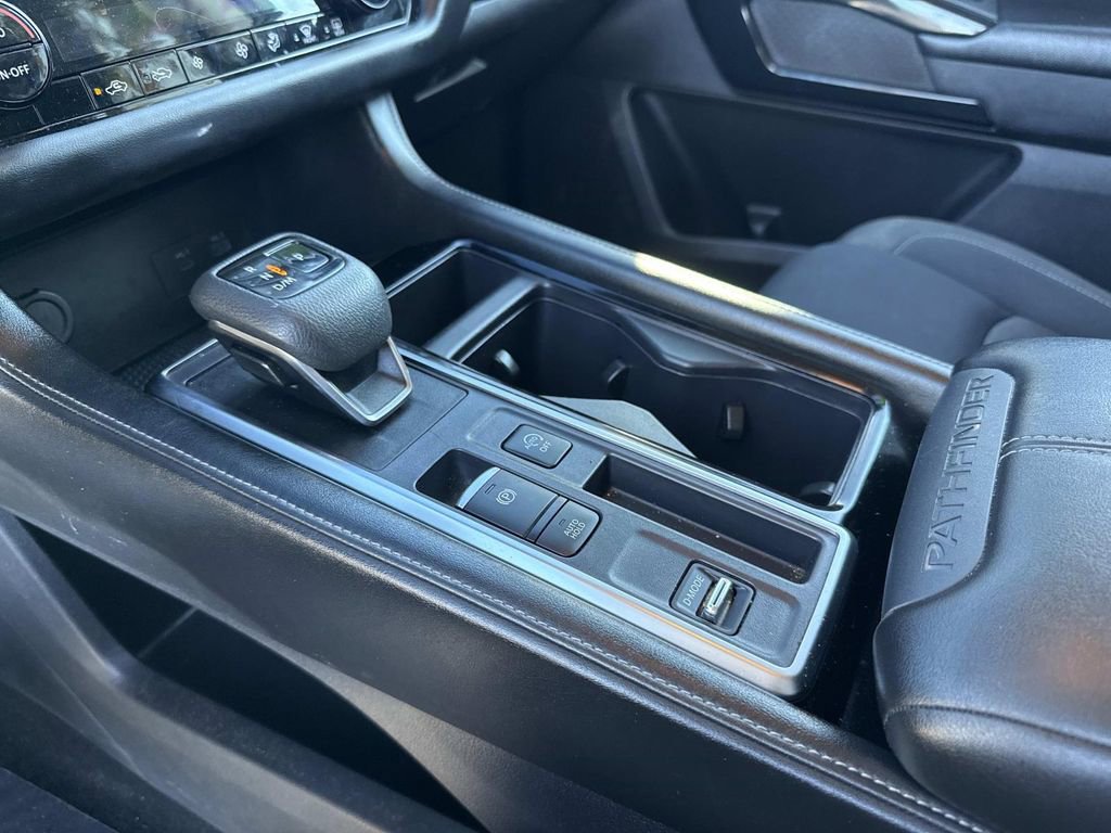 Certified 2024 Nissan Pathfinder SV image 25