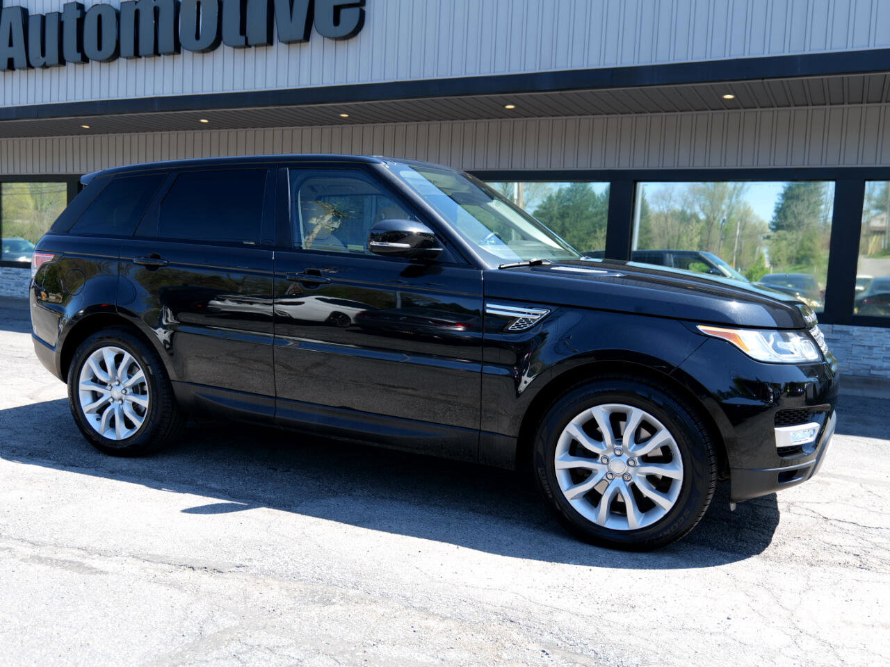 Used 2015 Land Rover Range Rover Sport HSE image 3