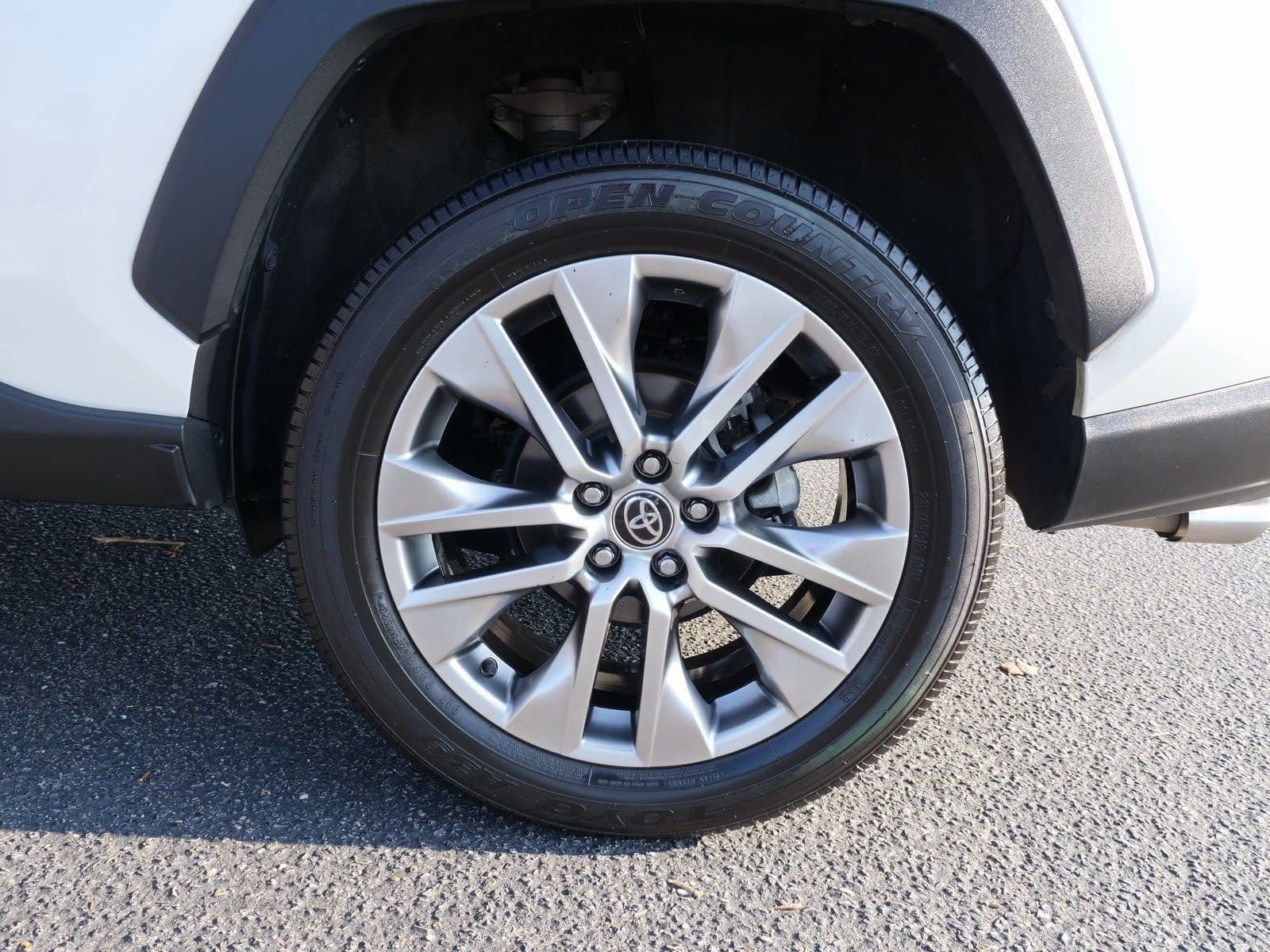 Used 2022 Toyota RAV4 XLE Premium image 12