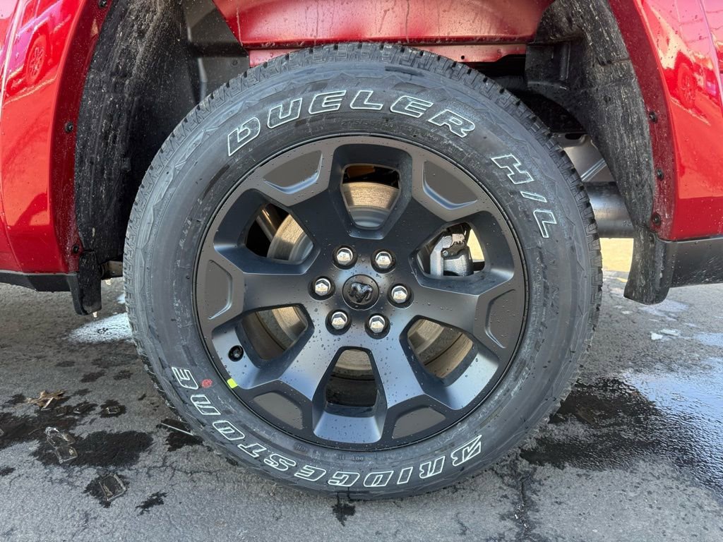 New 2026 RAM 1500 4x4 Crew Cab image 32