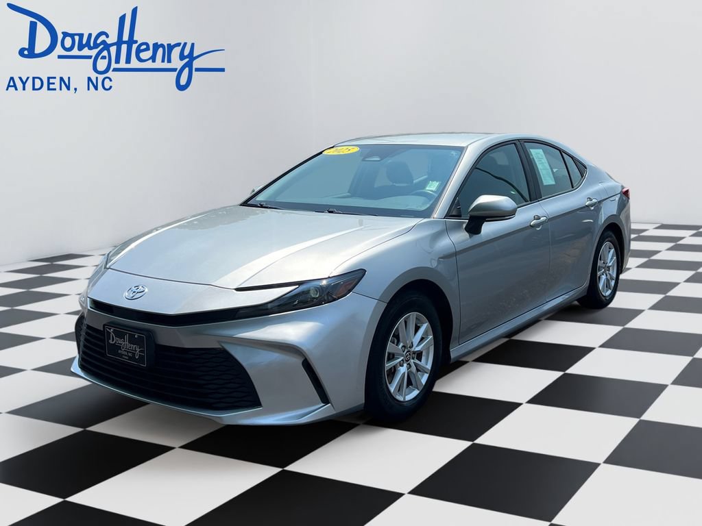Used 2025 Toyota Camry LE FWD image 1