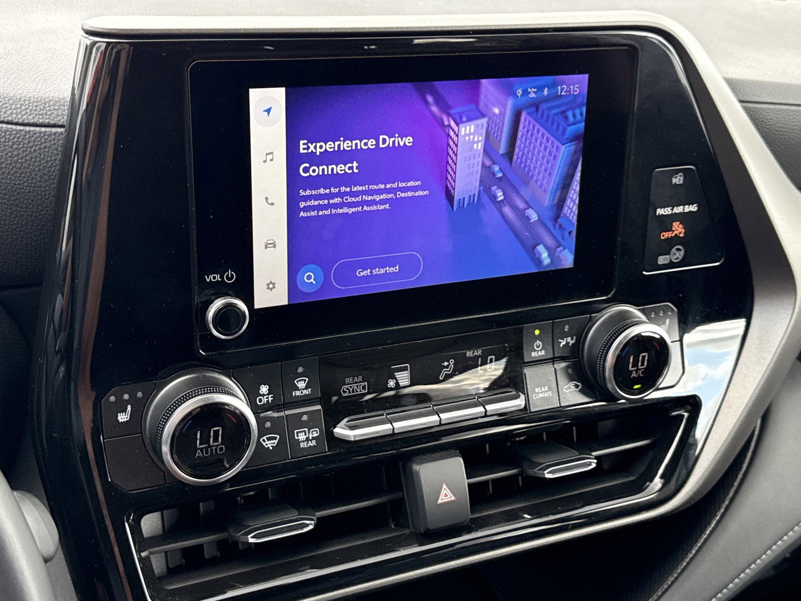 Used 2025 Toyota Highlander XLE image 26