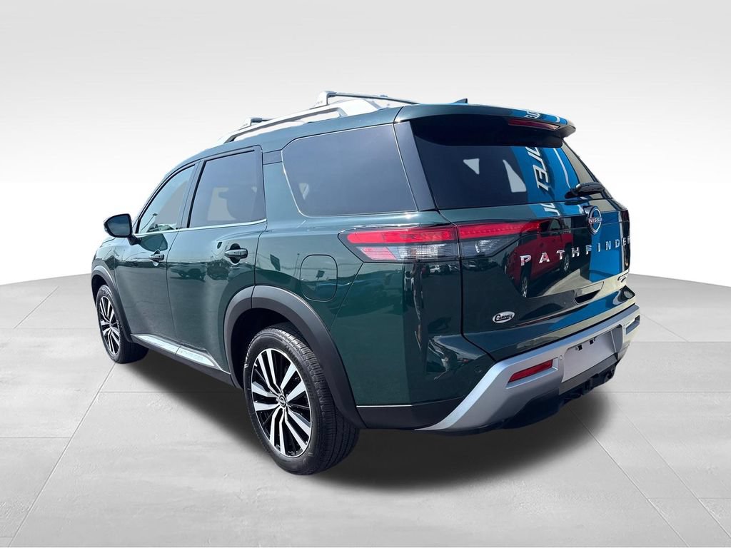 Used 2023 Nissan Pathfinder Platinum AWD/4WD image 3