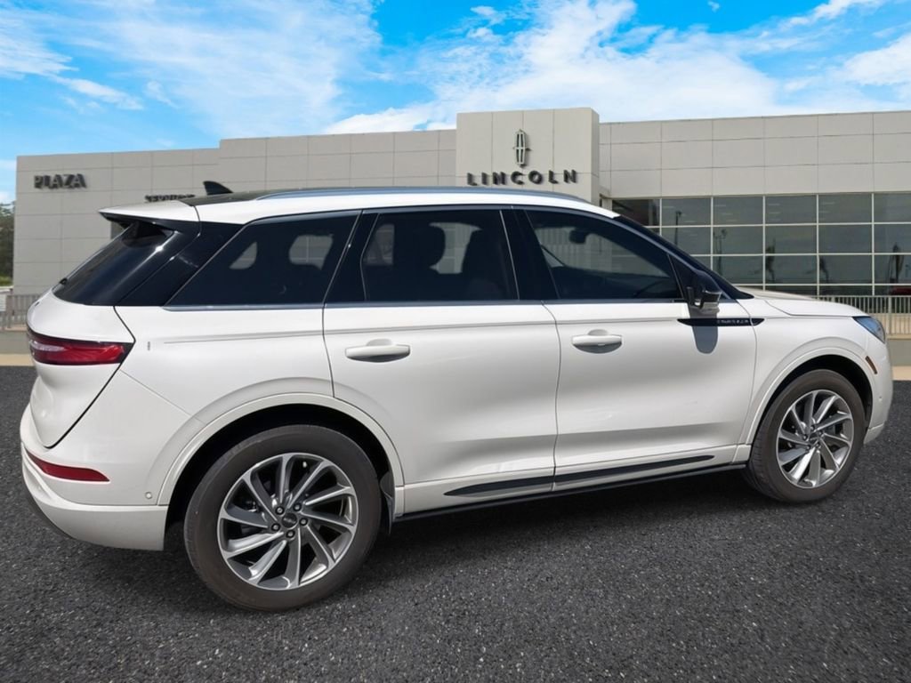 Used 2022 Lincoln Corsair Grand Touring w/ Elements Technology Bundle image 3