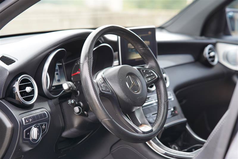 Used 2019 Mercedes-Benz GLC 300 4MATIC Coupe image 53