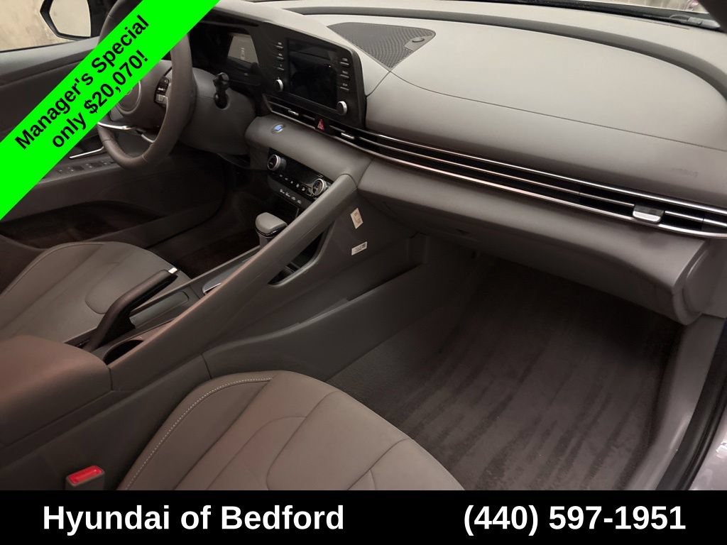 Certified 2026 Hyundai Elantra Sport FWD image 22