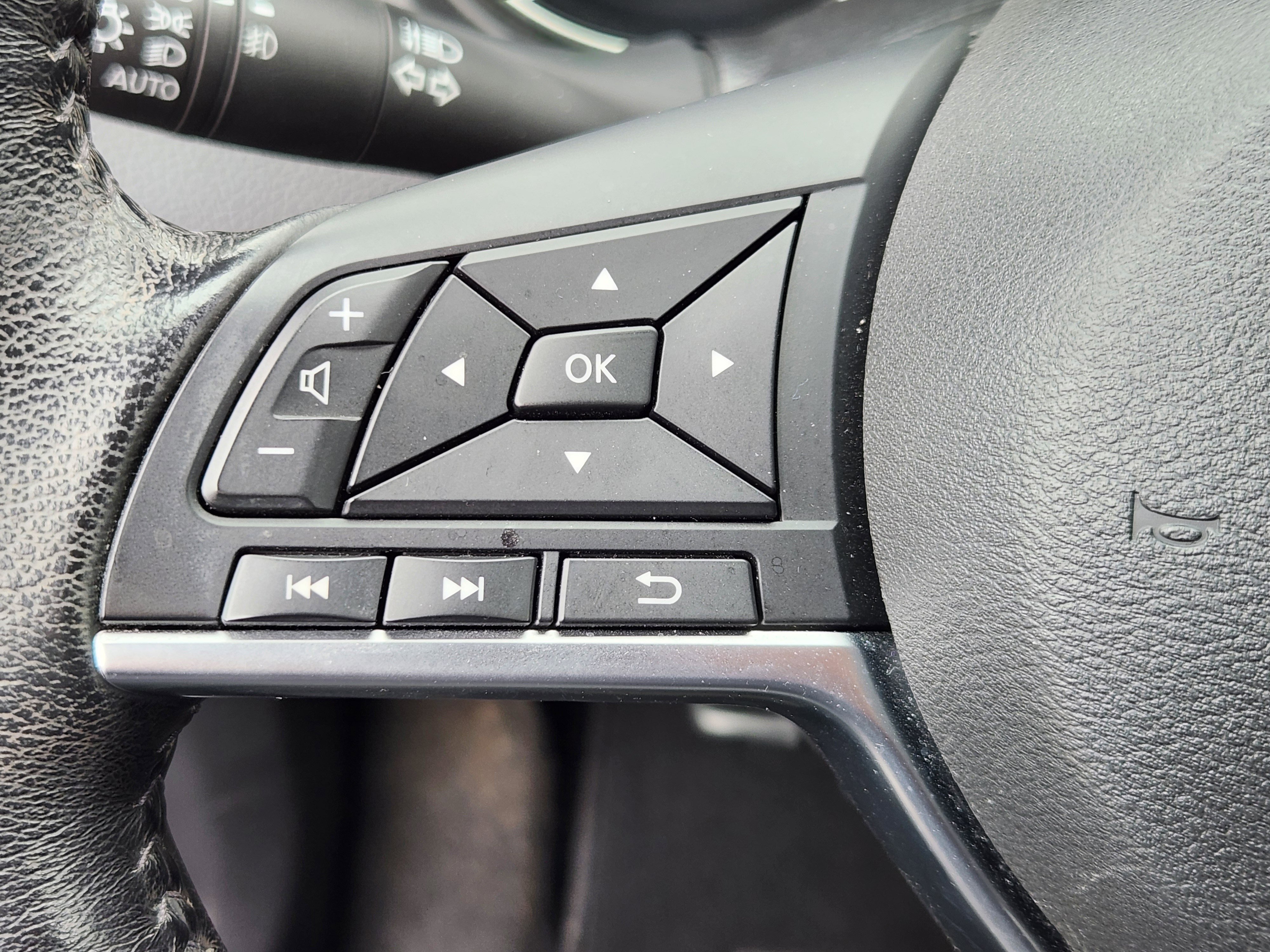 Used 2019 Nissan Rogue Sport SL image 23