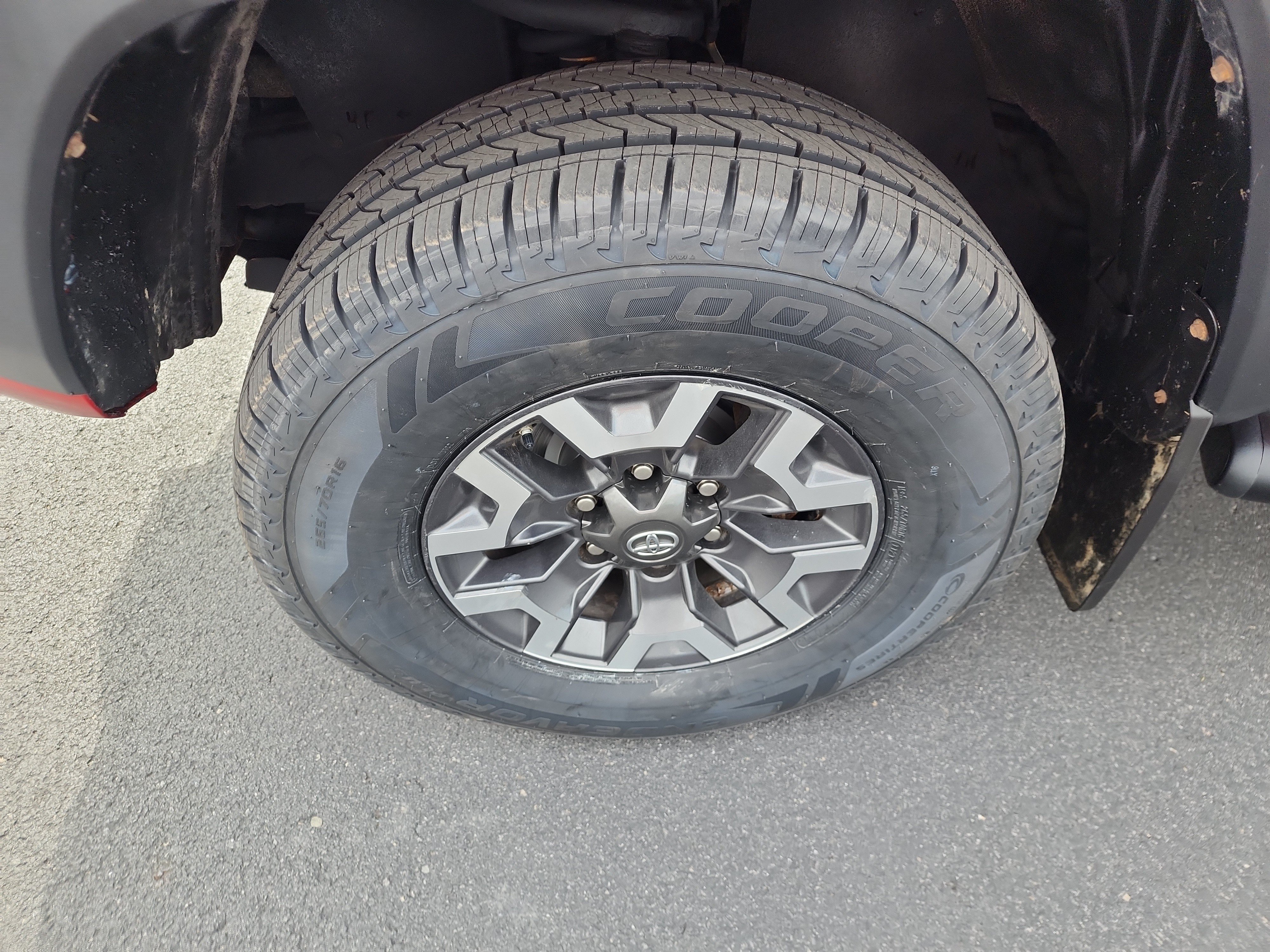 Used 2019 Toyota Tacoma TRD Off-Road AWD/4WD image 31