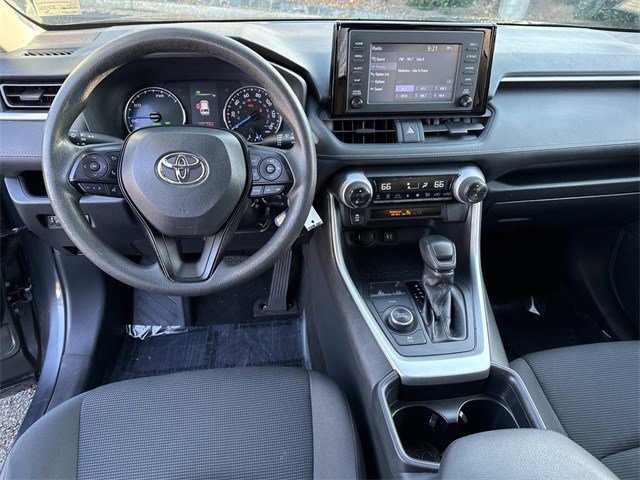 Used 2019 Toyota RAV4 LE image 17